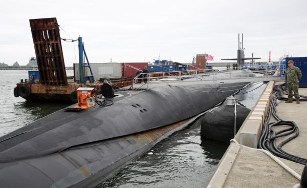 The USS Kentucky, a nuclear-powered ballistic missile submarine, docks at the South Korean naval operations base in Busan, 320 kilometers southeast of Seoul, on Wednesday. President Yoon Suk Yeol inspected the submarine the same day. (Yonhap)